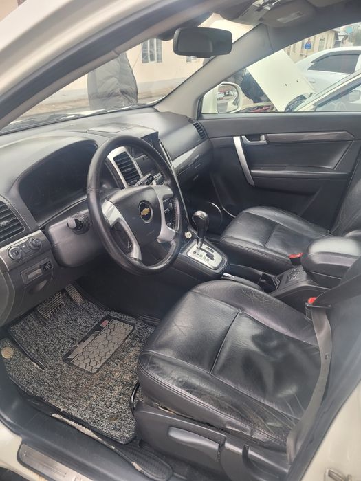 Автомобил Каптива