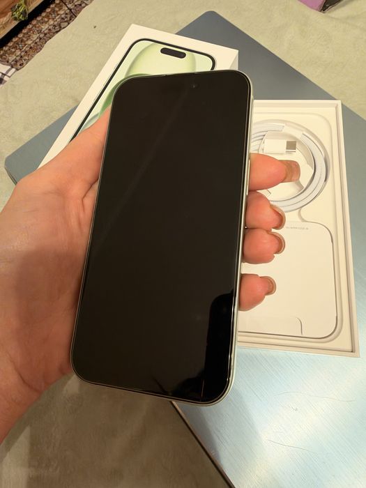 iPhone 15 128GB Green