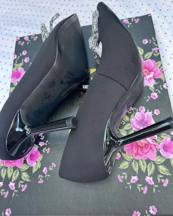 Pantofi cu toc Zara mărime 38 noi, cu eticheta