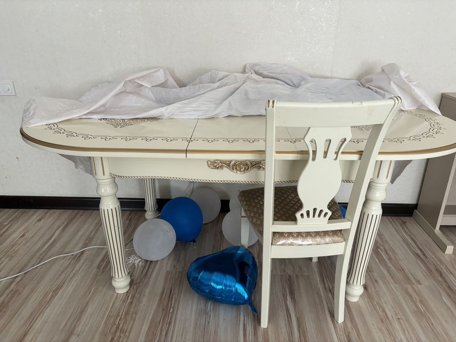 Продам Стол и стулья 8 шт б/у