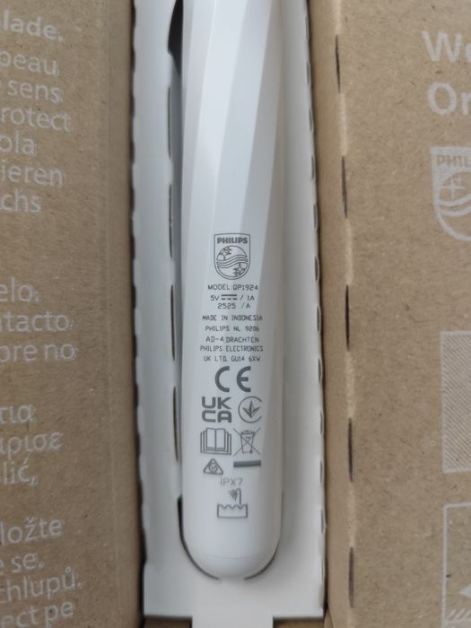 Aparat electric de ras și tuns Philips OneBlade Intimate qp1924/30, + 1 lamă SkinProtect, unisex