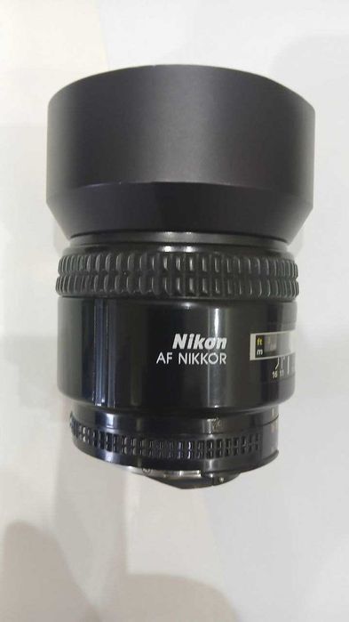 Объектив Nikon AF Nikkor 85mm f/1.8D + Sigma 17-50mm f/2.8