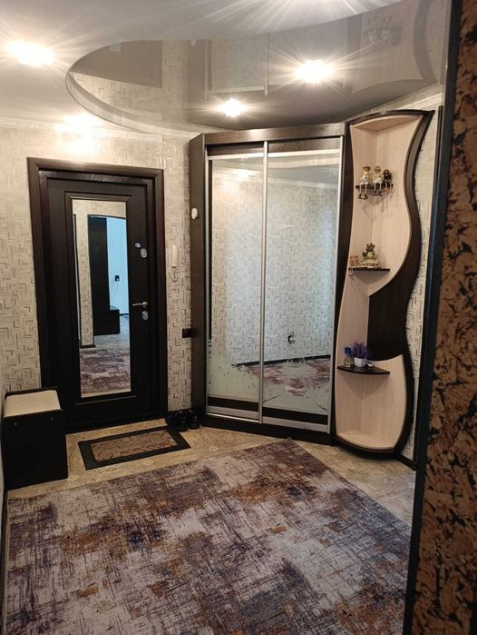 Продам 3 ком. квартиру ленинградка в центре лакомка евразийский рынок