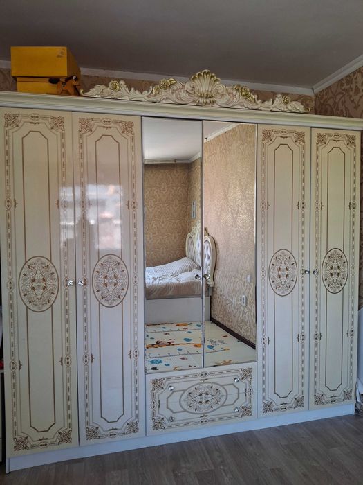 Спальный гарнитур