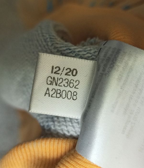 Adidas skateboarding long sleeve / Adidas adventure hoodie