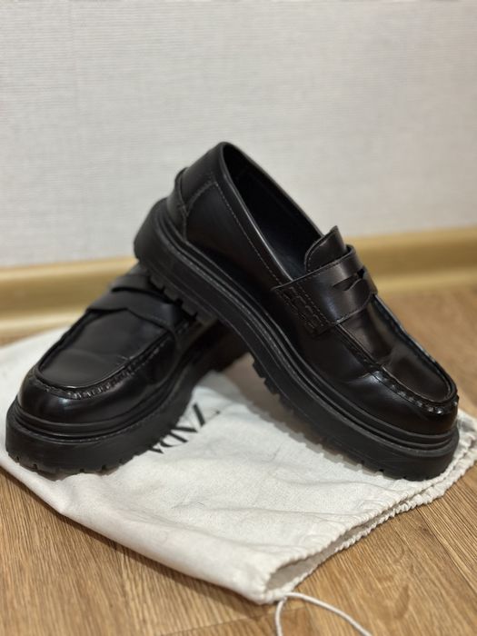 Продам Лоферы Zara