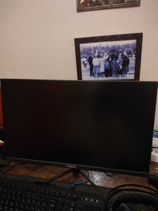 Монитор нео 180 герц