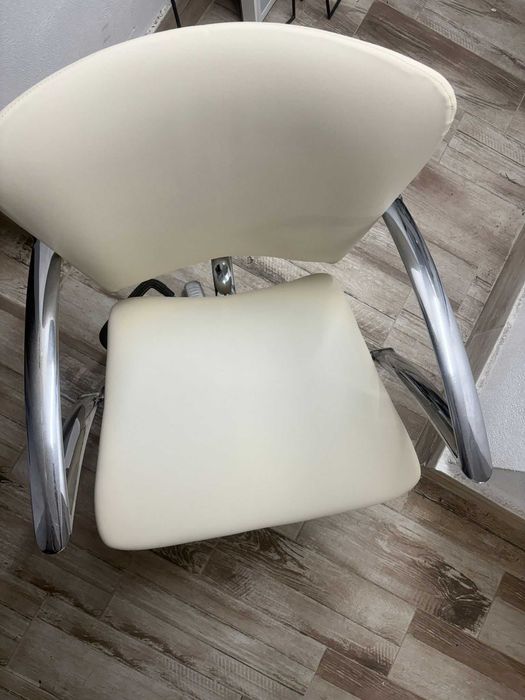 5 scaune coafor profesionale