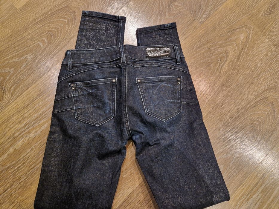 Оригинални дънки