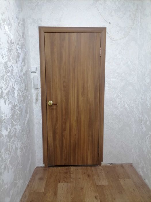 продам входную дверь