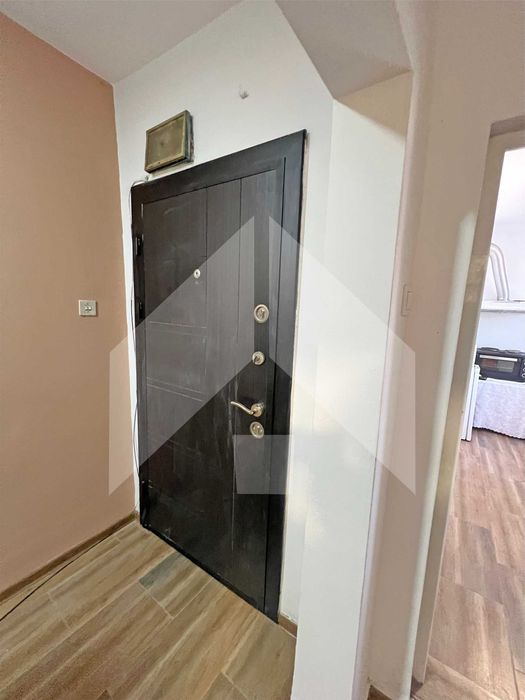 Продава се Тристаен апартамент в Нови пазар - 83 кв.м за 769 €/кв.м - Снимка #1