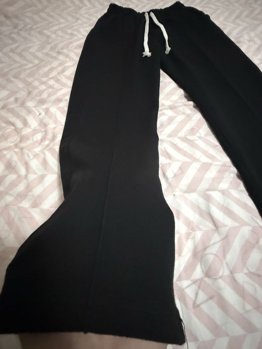 Pantaloni lejeri stil baggy