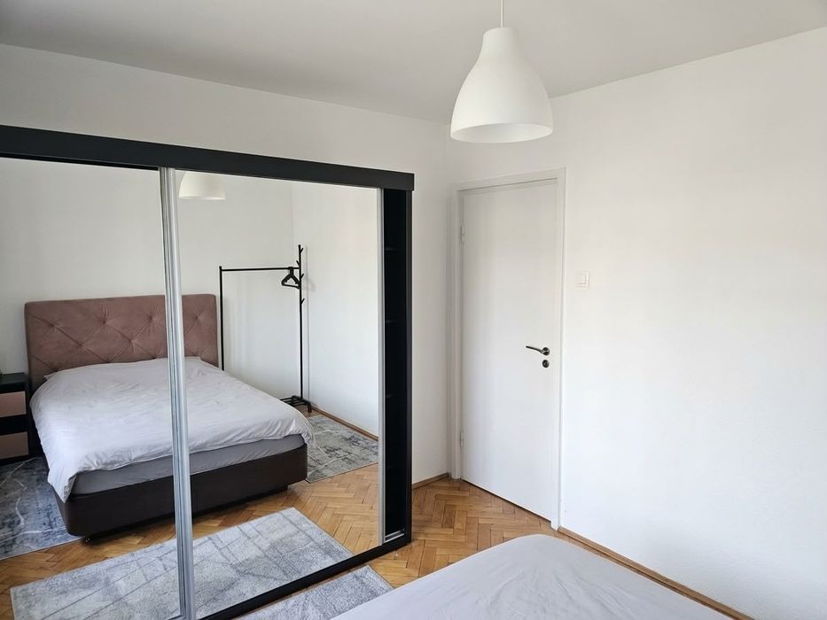 Vând apartament 3 camere