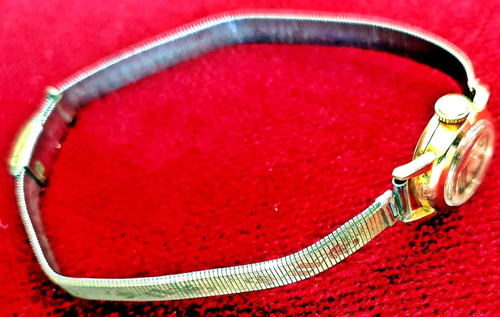 ceas vintage de dama din aur 18k mecanic