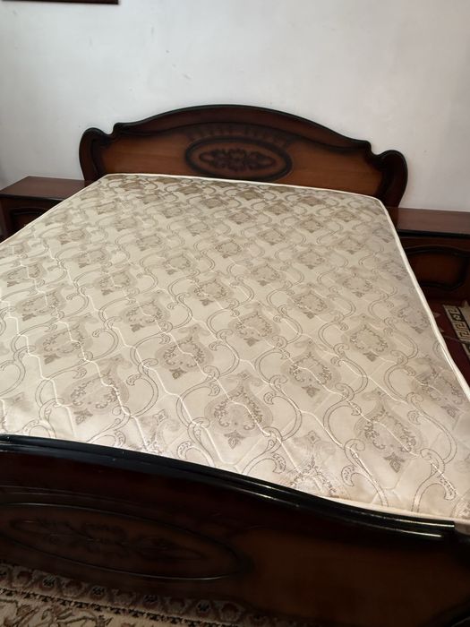 Спальный гарнитур качетво отличное б/у