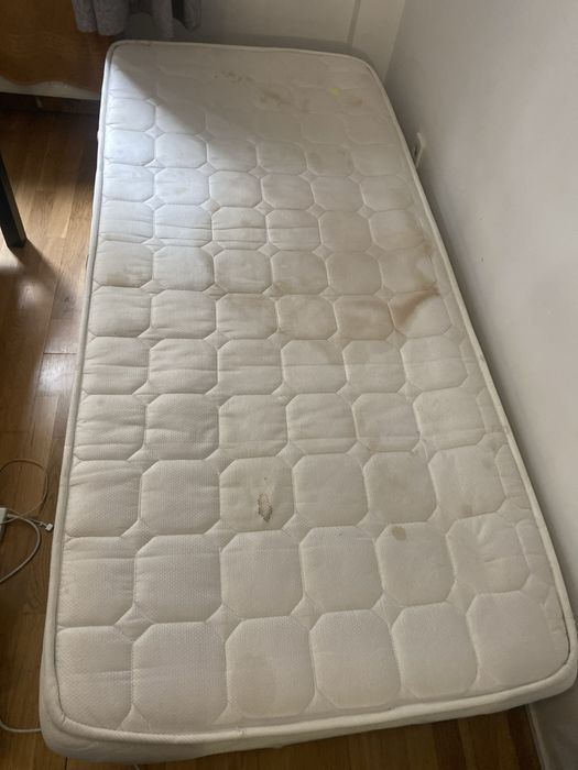 Saltea single 90x200 cm – stare bună