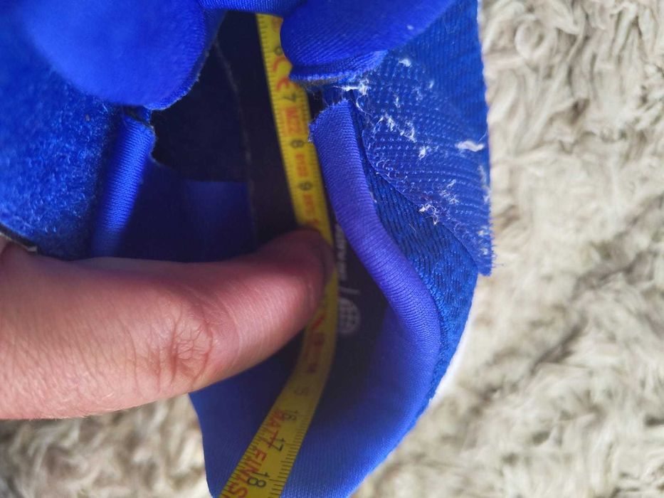 Vand Adidasi baieti nr.22 stare f buna int 13.5 pret 50 lei