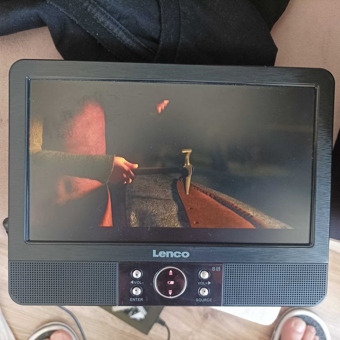 портативно DVD  LENCO  9 ''