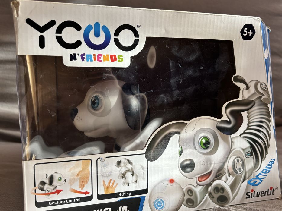 Игрушка-робот с батарейками в комплекте инструкцией