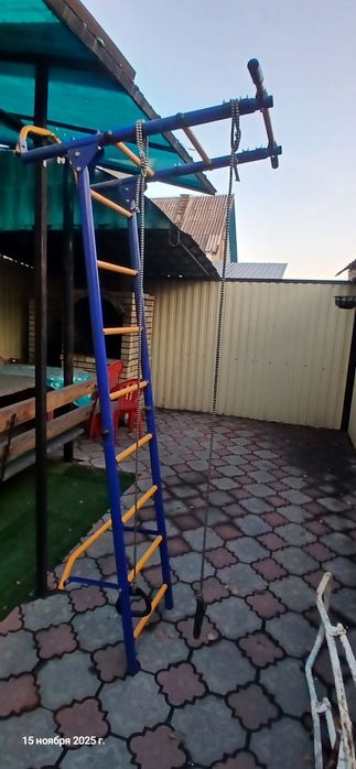 Шведская стенка-турник детская