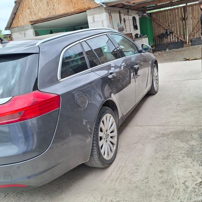 Vând  Opel Insignia 2010
