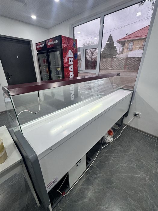 Холодильник витринный