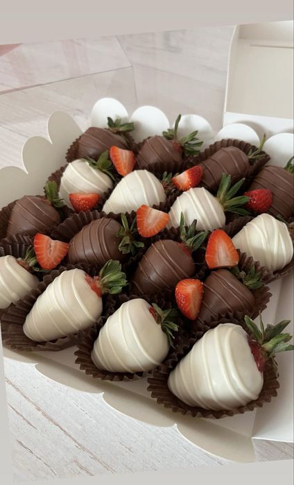 Клубника в шоколаде Свежий