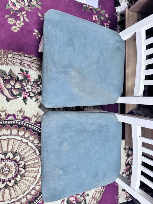 5 dona Stul sotiladi