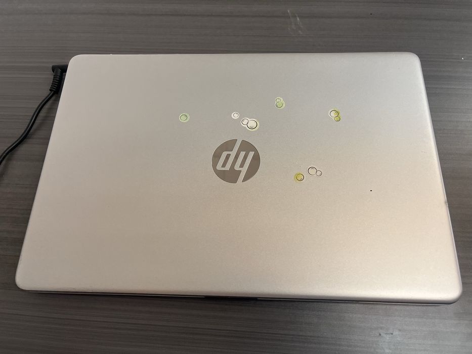 HP Laptop 15s-fq5x0o