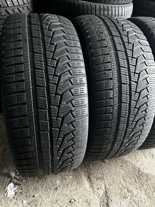 245 / 45 /19 – комплект зимних шин