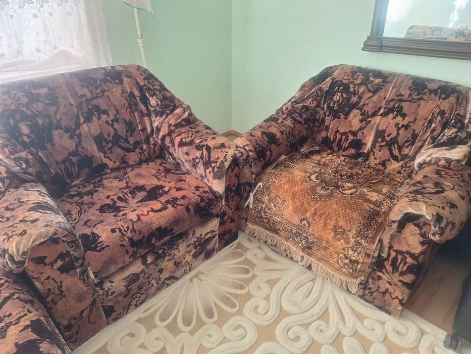 Диван продам б/у