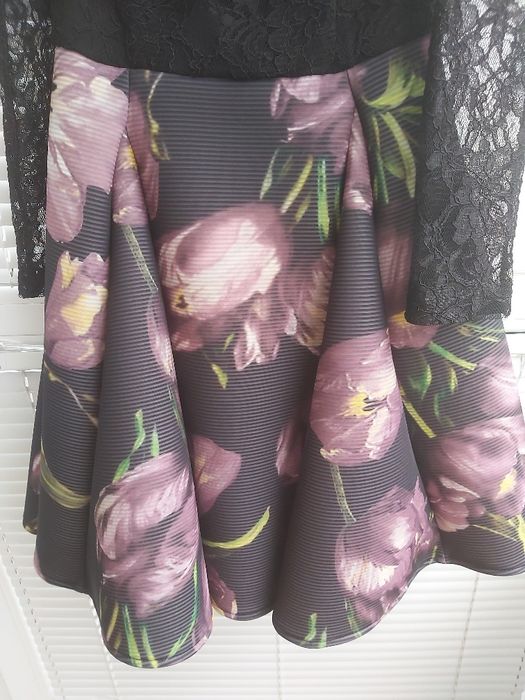 Официална дантелена рокля