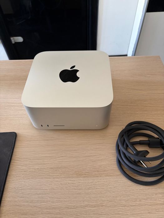 Mac Studio Apple M1 Max (2022) – 10-Core, 32GB RAM, 512GB SSD – Като нов!