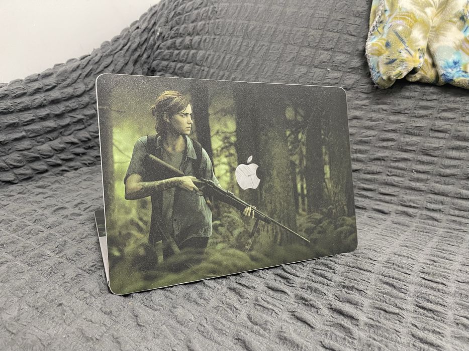 Macbook air 2019 . 8/256