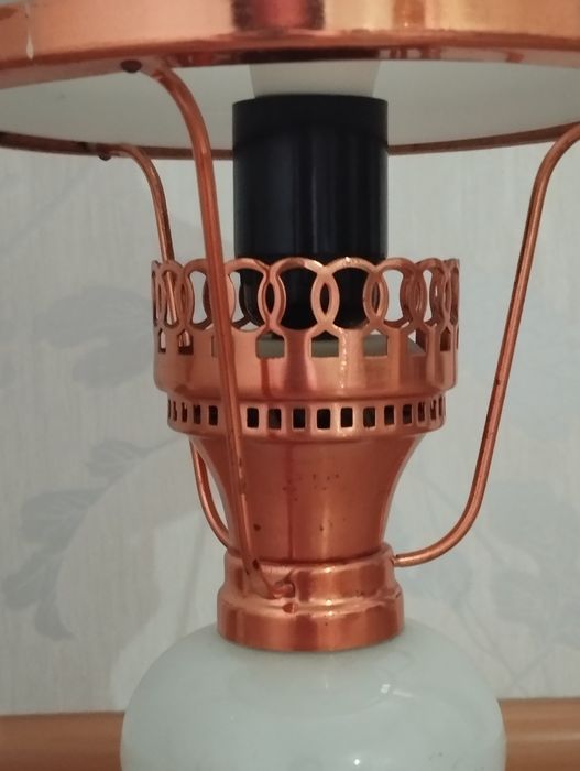 Настольный светильник