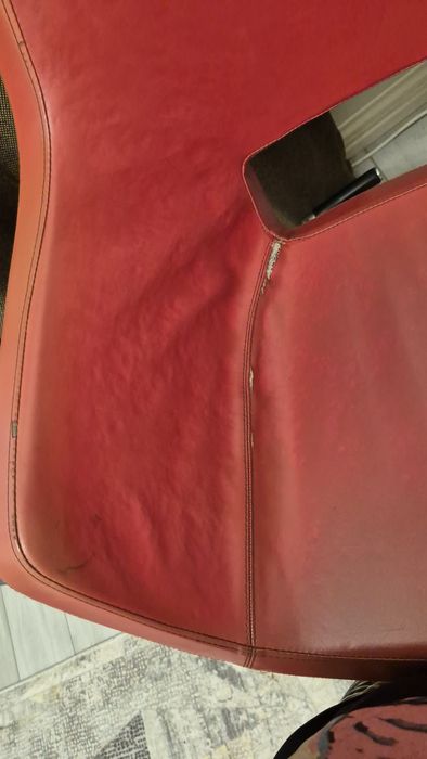 Кресла парикмахерские 2 шт Б/У