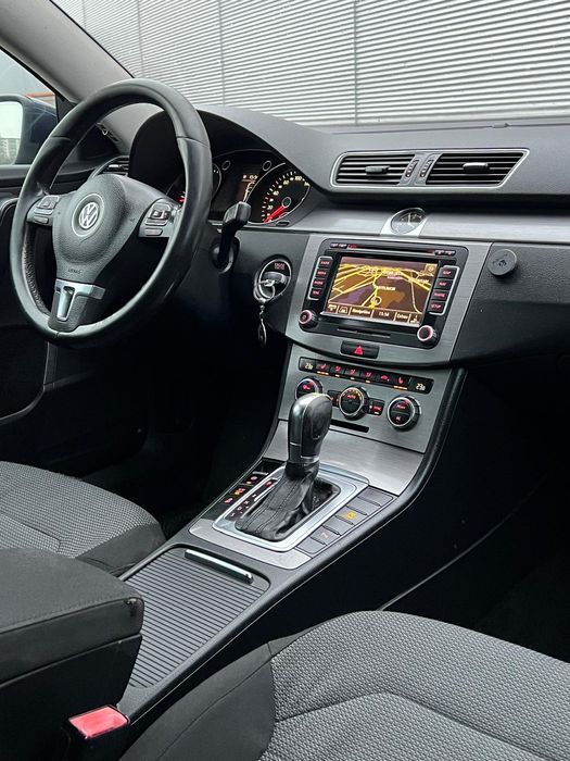Vand Volkswagen Passat 2.0 TDI 2013 HighLine automata LED inmatriculat