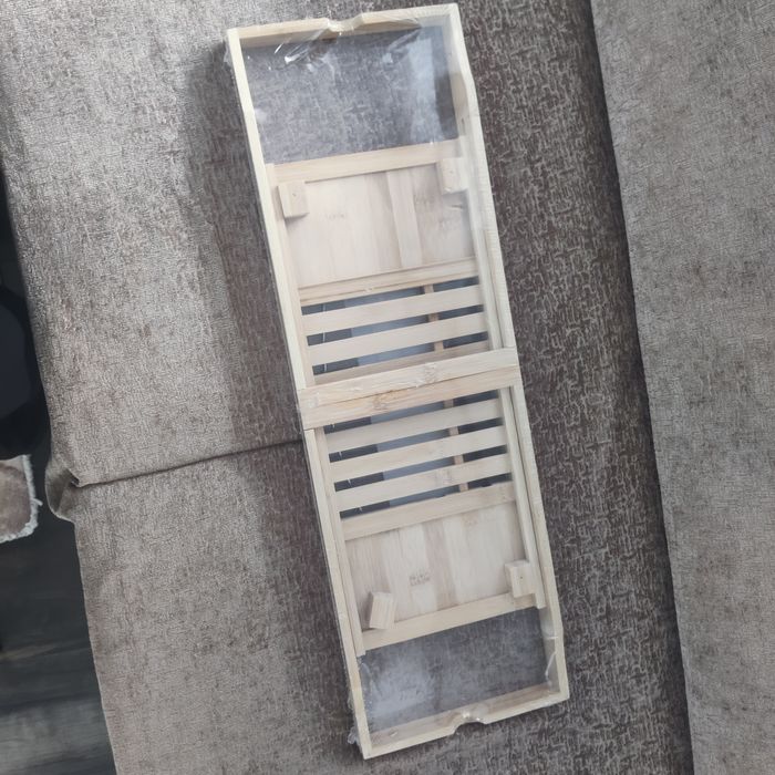 Бамбукова масичка за баня за релаксация