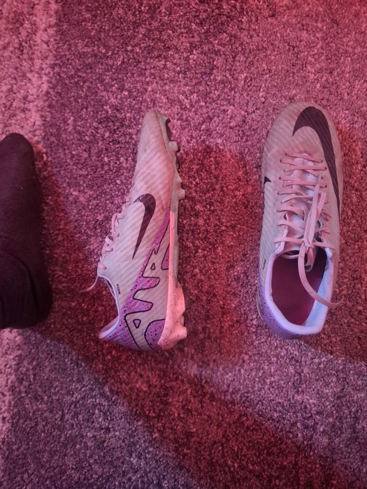 Crampoane Nike fotbal
