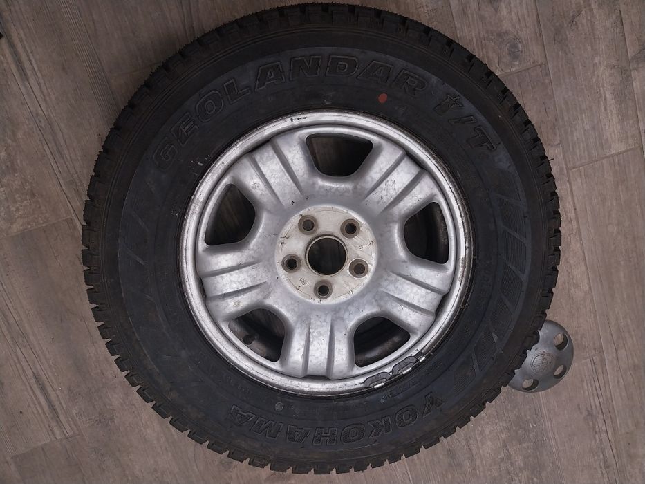 235/70/16 Yokohama Зимни гуми