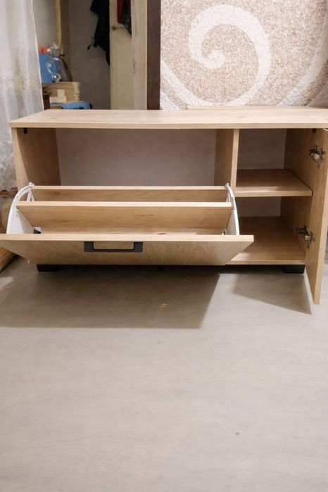 Продаётся новая обувница с тумбой