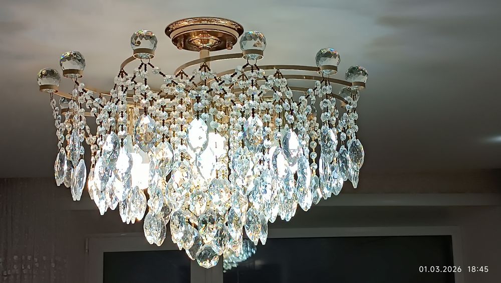 Люстра хрустальная
