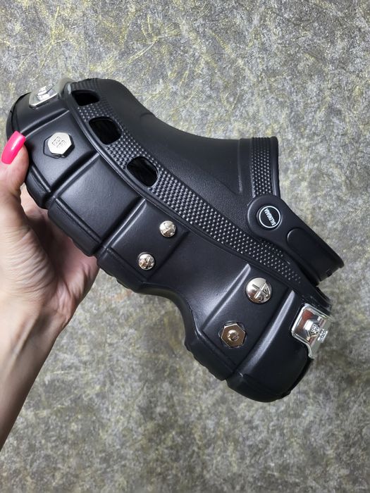 Продам новые кроксы