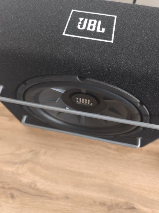 Сабвуфер в машину