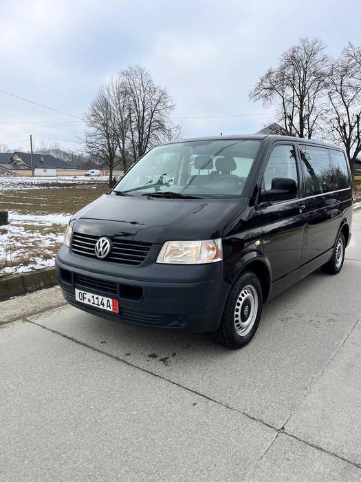 Vand Volkswagen Transporter T5 cu 8+1 persone an 2009.07 import germania