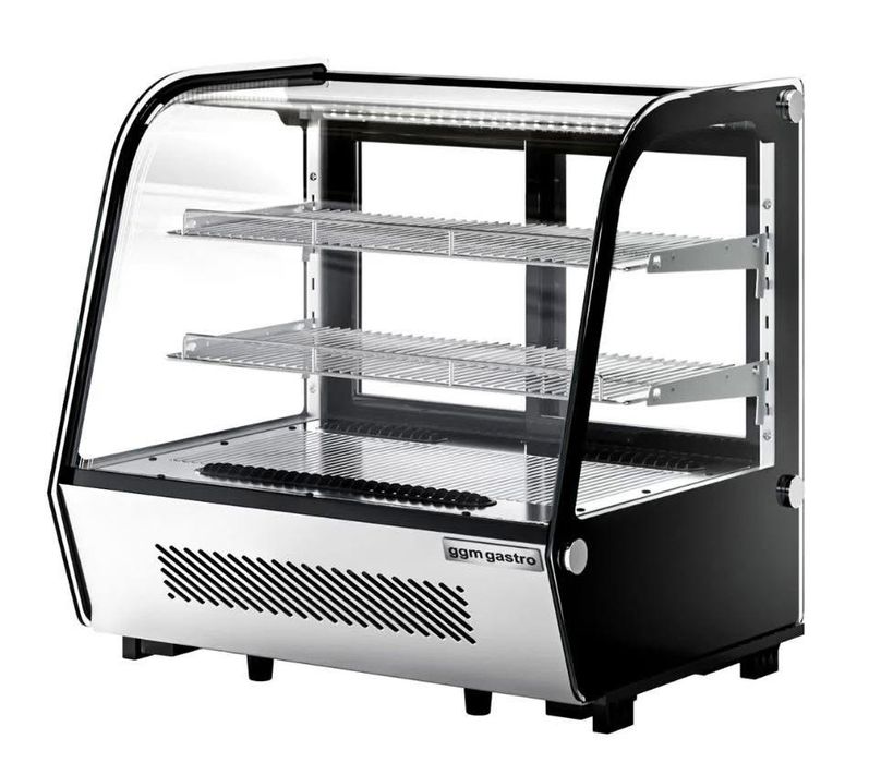 Сладкарска витрина