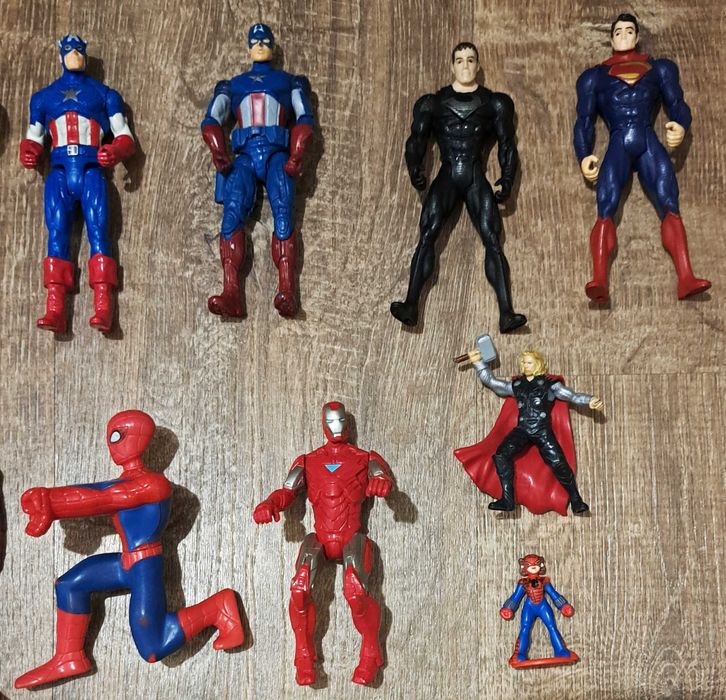 Lot 40 figurine: Marvel, DC, Star Wars, Gormiti, Pokemon, etc