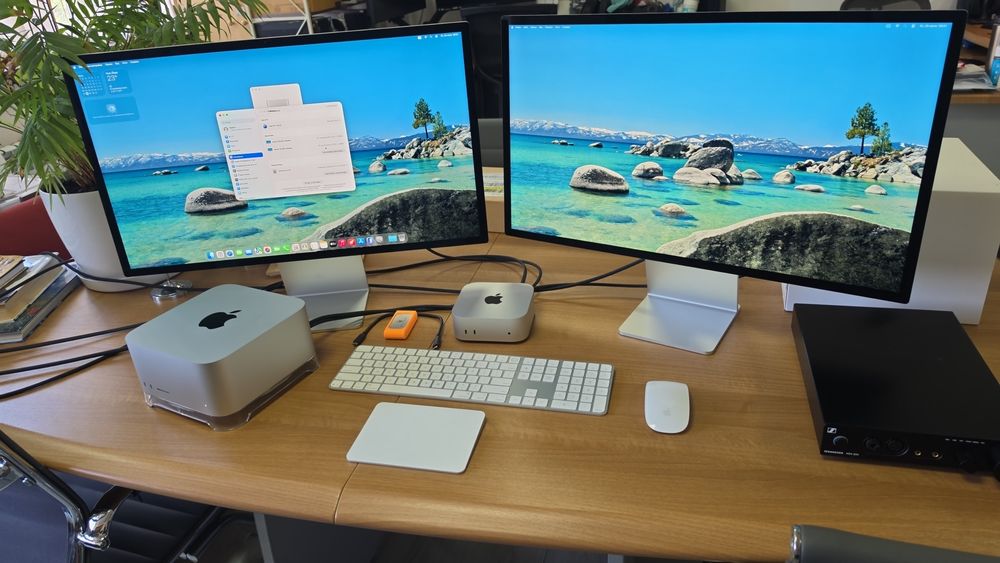 Mac Studio M2 Max 32GB/512GB + Stand NVME+ KB + Mouse
