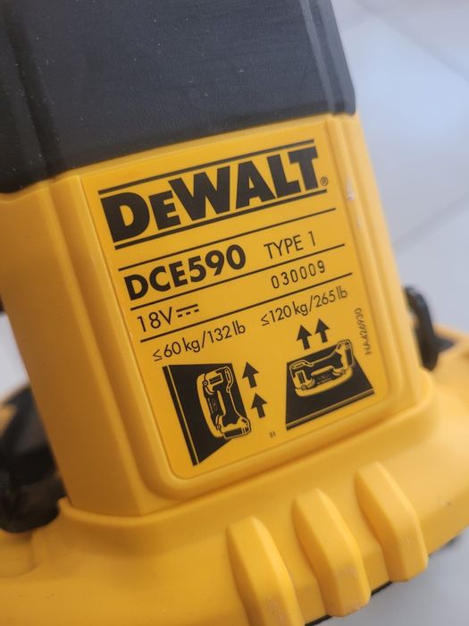 CorpuriScule DEWALT