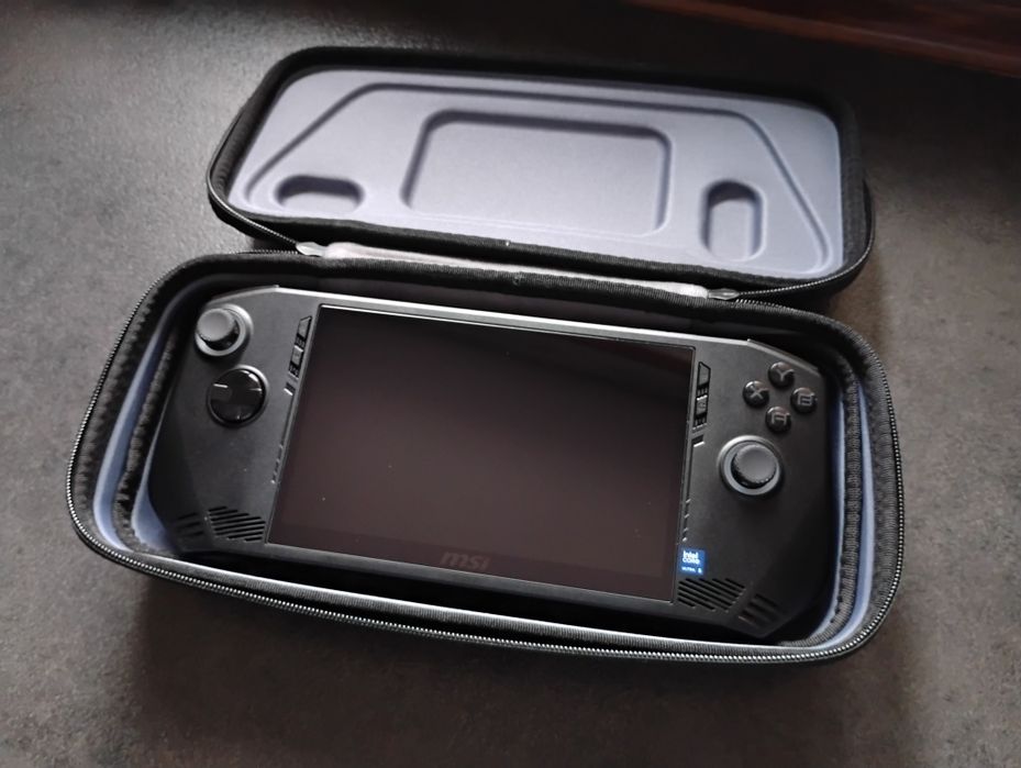 Laptop - consolă - MSI - CLAW  - Ultra 5